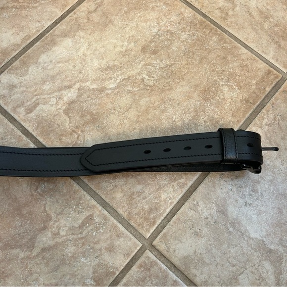 Genuine Dickies Black Leather Belt with Black Buckle Size 44 Casual Classic - Picture 4 of 6